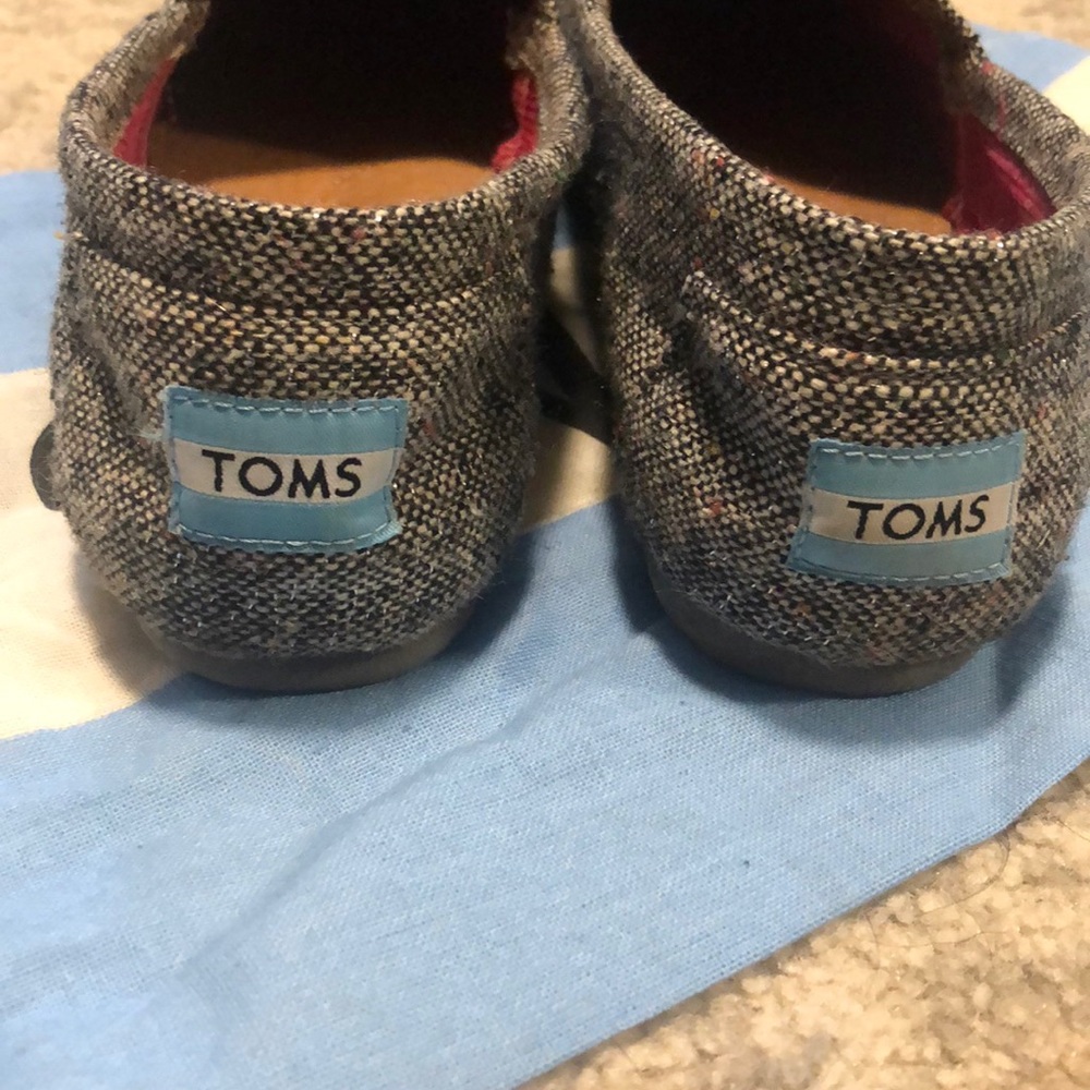 Toms - Picture 4 of 4